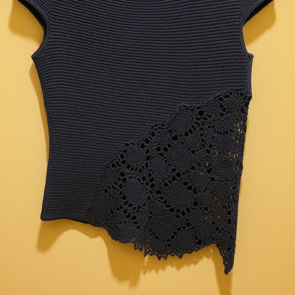 Chanel Size 36 Sleeveless Knit Top Navy Blue Sweater w/ Lace - Picture 3 of 3